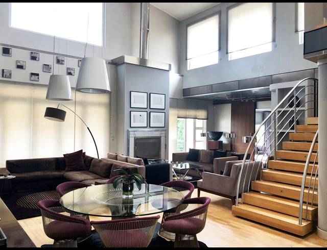 2 BEDROOM PENTHOUSE FOR SALE IN HYDE PARK